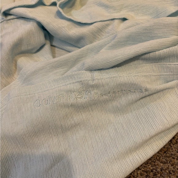 Calvin Klein Performance Shirt - Picture 2 of 3